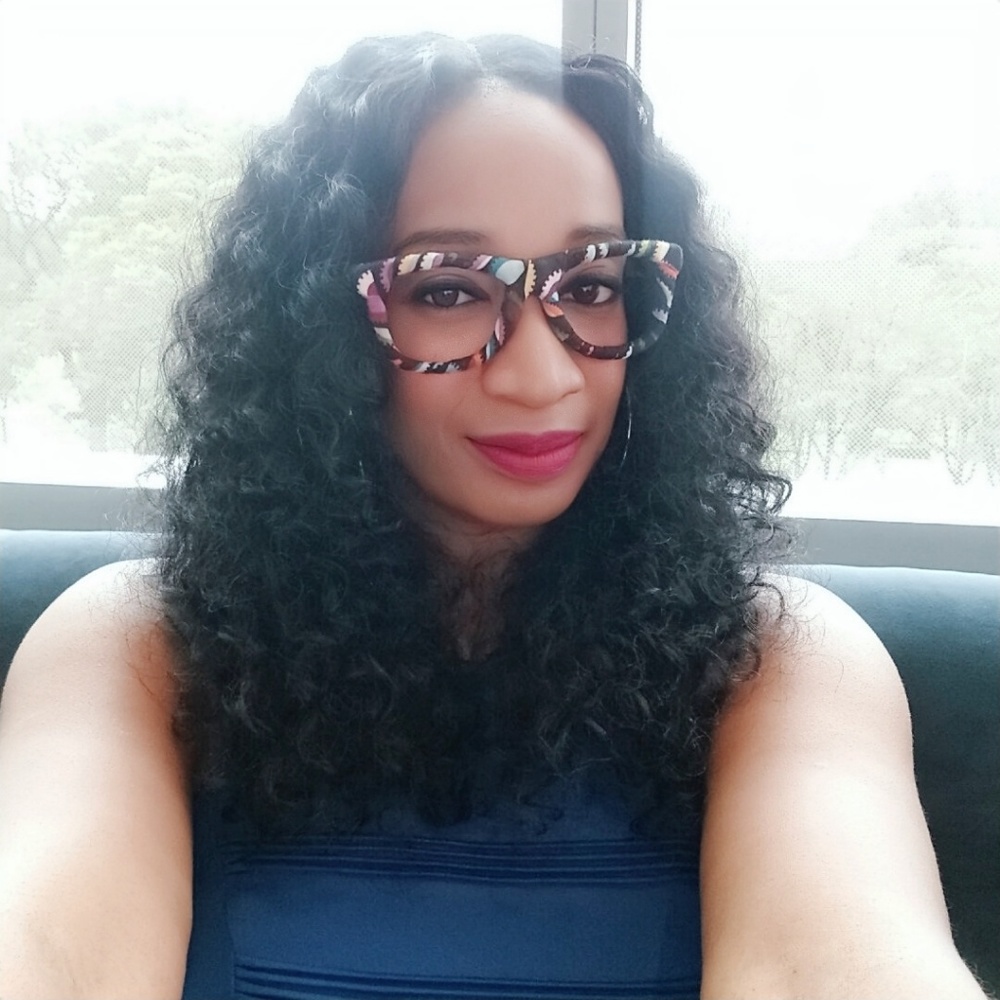 Meet your Posher, Shana